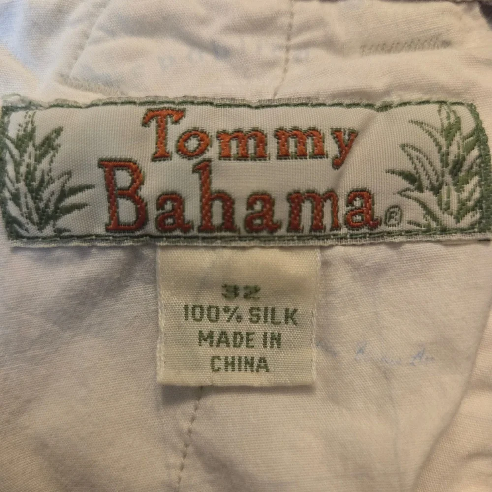 Tommy Bahama Relax Mens 32 Silk Shorts Pleated Herringbone Khaki Stone Tan